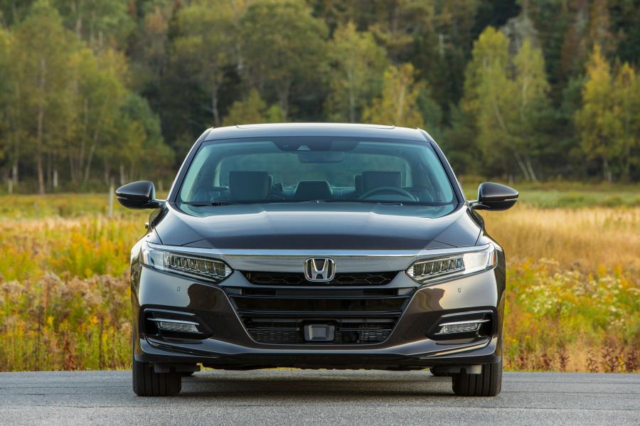  Honda Accord Touring Hybrid 2017 года  (NA) (фото 21 из 170)